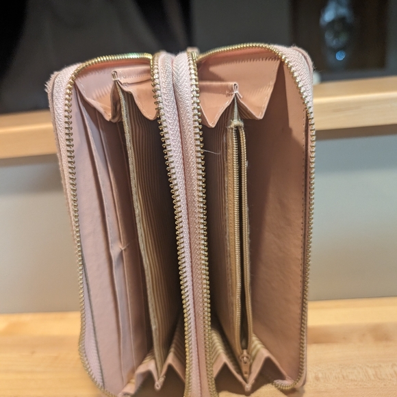 Double zippered wallet/clutch - Picture 5 of 8